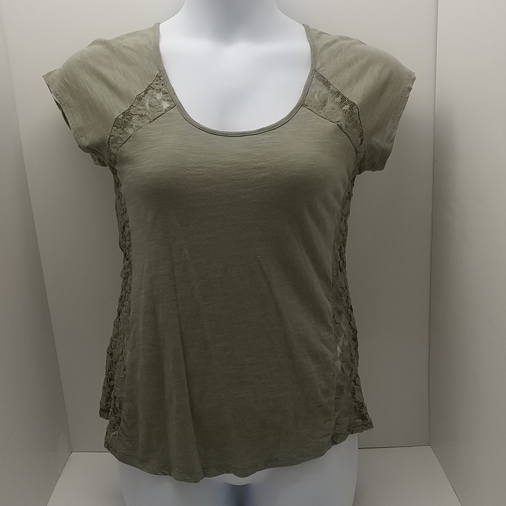 W.F. women's cap sleeve top large green lace inlays